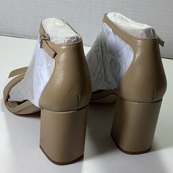 DANIELLA IN SOFT BEIGE BY SAM EDELMAN - Picture 7 of 8